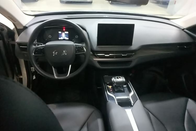 Used Hongqi E-QM5 2022 431 km Charge & Enjoy Edition Center Console
