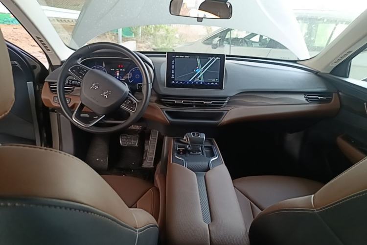 Used Hongqi E-QM5 2022 431 km Charge & Enjoy Edition Center Console