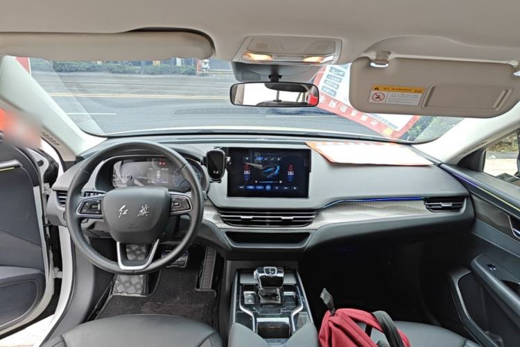 Used Hongqi E-QM5 2022 431 km Charge & Enjoy Edition Center Console