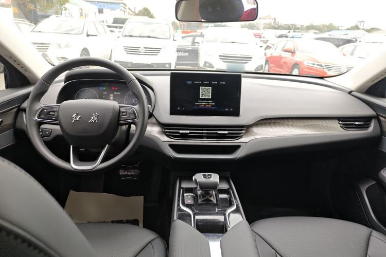 Used Hongqi E-QM5 2022 431 km Charge & Enjoy Edition Center Console