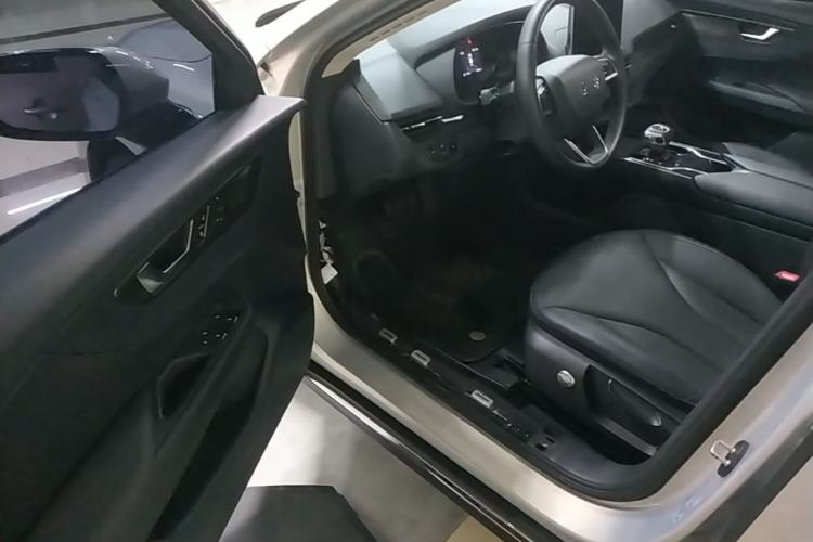 Used Hongqi E-QM5 2022 431 km Charge & Enjoy Edition Driver Seat