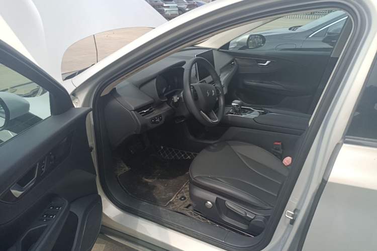 Used Hongqi E-QM5 2022 431 km Charge & Enjoy Edition Driver Seat