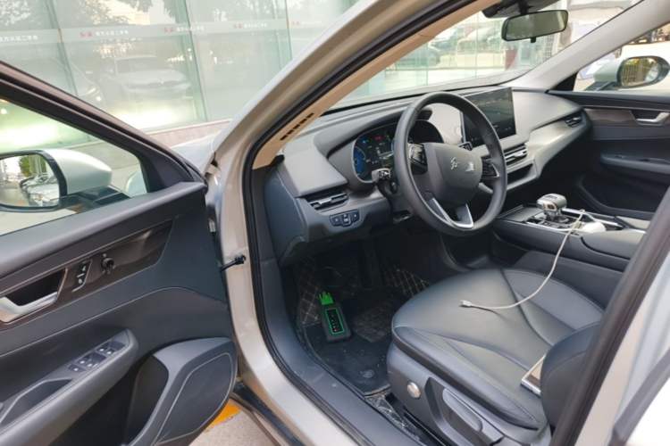 Used Hongqi E-QM5 2022 431 km Charge & Enjoy Edition Driver Seat
