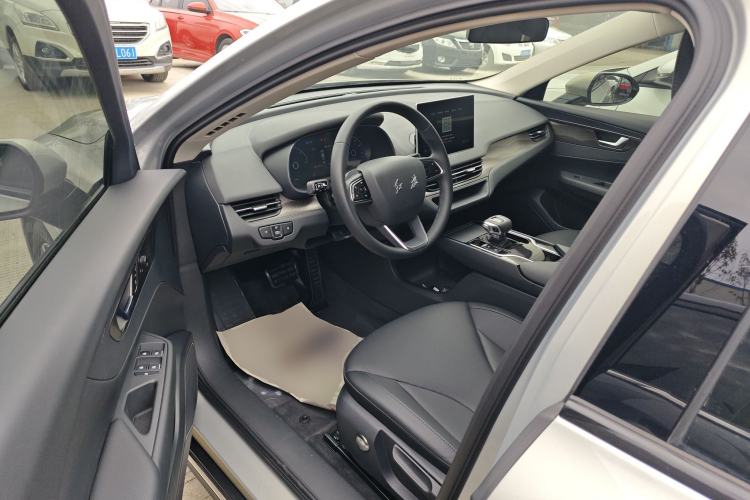 Used Hongqi E-QM5 2022 431 km Charge & Enjoy Edition Driver Seat