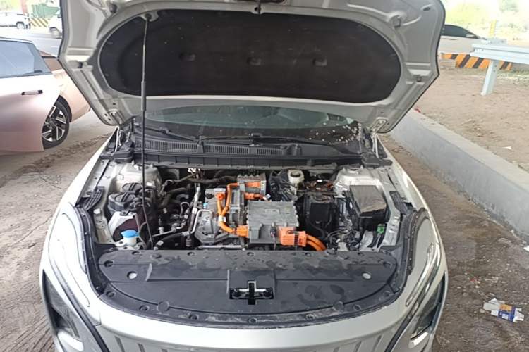 Used Hongqi E-QM5 2022 431 km Charge & Enjoy Edition Engine Bay