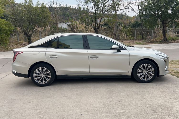 Used Hongqi E-QM5 2022 431 km Charge & Enjoy Edition Exterior 2