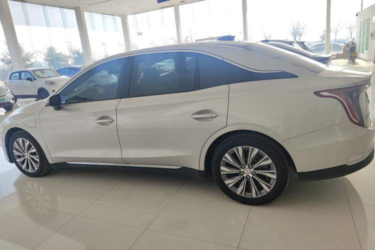Used Hongqi E-QM5 2022 431 km Charge & Enjoy Edition Exterior 3