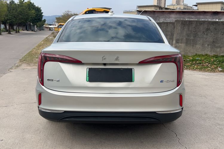 Used Hongqi E-QM5 2022 431 km Charge & Enjoy Edition Exterior 4