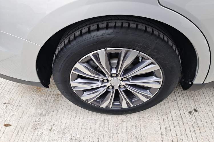 Used Hongqi E-QM5 2022 431 km Charge & Enjoy Edition Exterior 5