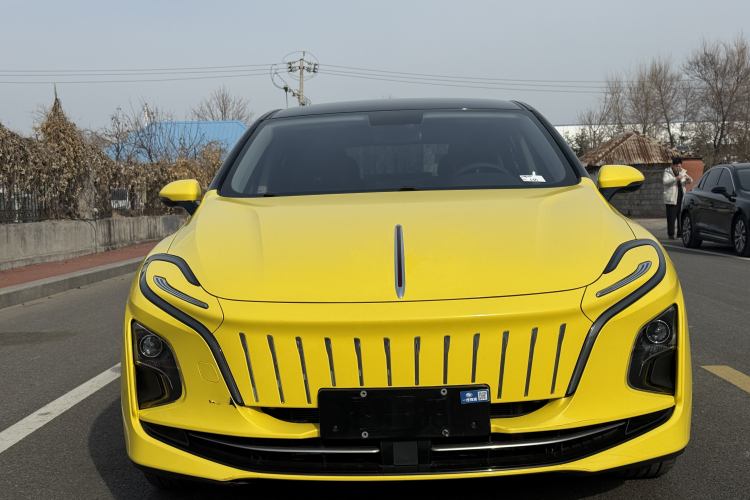 Used Hongqi E-QM5 2022 431 km Charge & Enjoy Edition Exterior 7