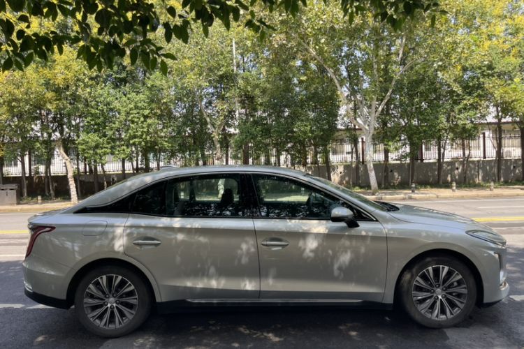 Used Hongqi E-QM5 2022 431 km Charge & Enjoy Edition Exterior 7