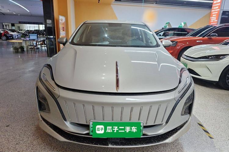 Used Hongqi E-QM5 2022 431 km Charge & Enjoy Edition Front