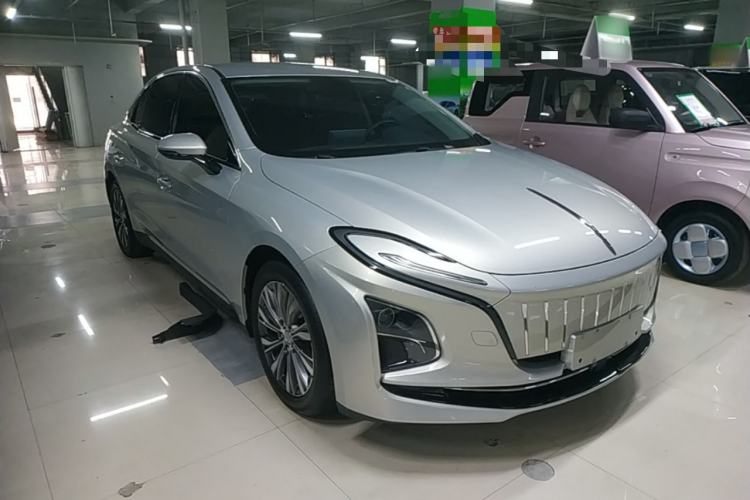 Used Hongqi E-QM5 2022 431 km Charge & Enjoy Edition Front Right 45 Deg
