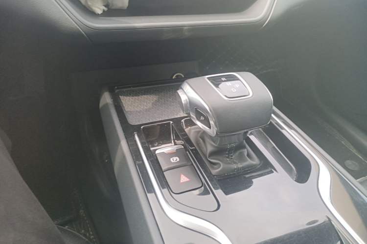 Used Hongqi E-QM5 2022 431 km Charge & Enjoy Edition Gear Lever