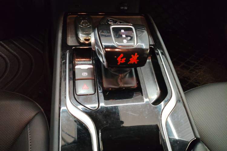 Used Hongqi E-QM5 2022 431 km Charge & Enjoy Edition Gear Lever