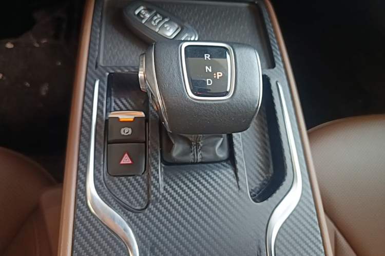 Used Hongqi E-QM5 2022 431 km Charge & Enjoy Edition Gear Lever