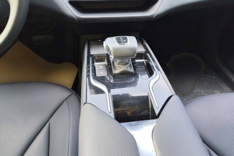 Used Hongqi E-QM5 2022 431 km Charge & Enjoy Edition Gear Lever
