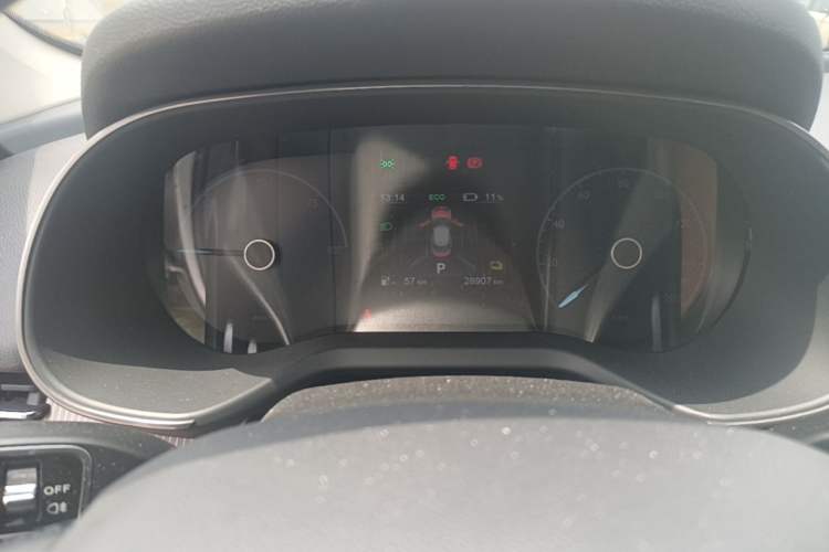Used Hongqi E-QM5 2022 431 km Charge & Enjoy Edition Instrument Cluster