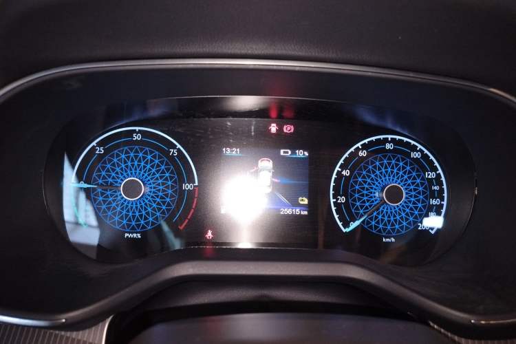Used Hongqi E-QM5 2022 431 km Charge & Enjoy Edition Instrument Cluster