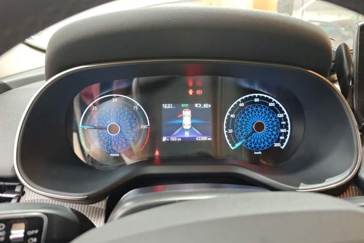 Used Hongqi E-QM5 2022 431 km Charge & Enjoy Edition Instrument Cluster