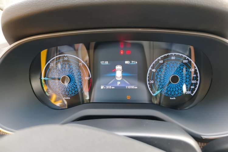 Used Hongqi E-QM5 2022 431 km Charge & Enjoy Edition Instrument Cluster