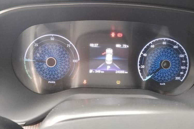 Used Hongqi E-QM5 2022 431 km Charge & Enjoy Edition Instrument Cluster