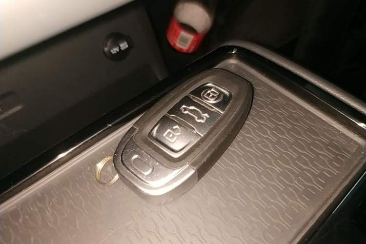 Used Hongqi E-QM5 2022 431 km Charge & Enjoy Edition Interior 1