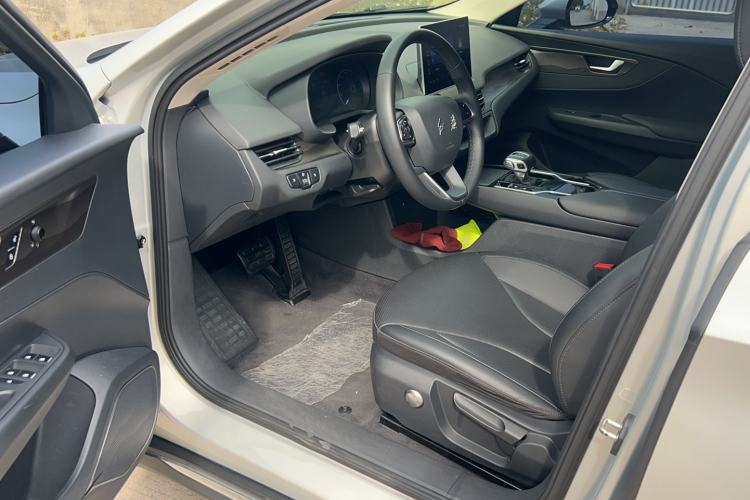 Used Hongqi E-QM5 2022 431 km Charge & Enjoy Edition Interior 2