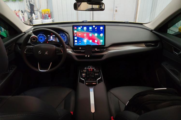 Used Hongqi E-QM5 2022 431 km Charge & Enjoy Edition Interior 2