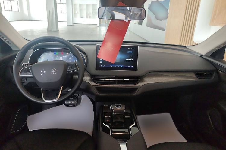 Used Hongqi E-QM5 2022 431 km Charge & Enjoy Edition Interior 2