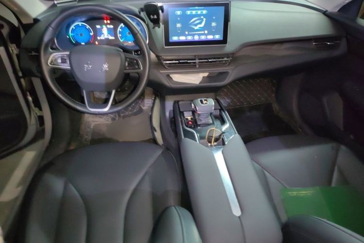 Used Hongqi E-QM5 2022 431 km Charge & Enjoy Edition Interior 2