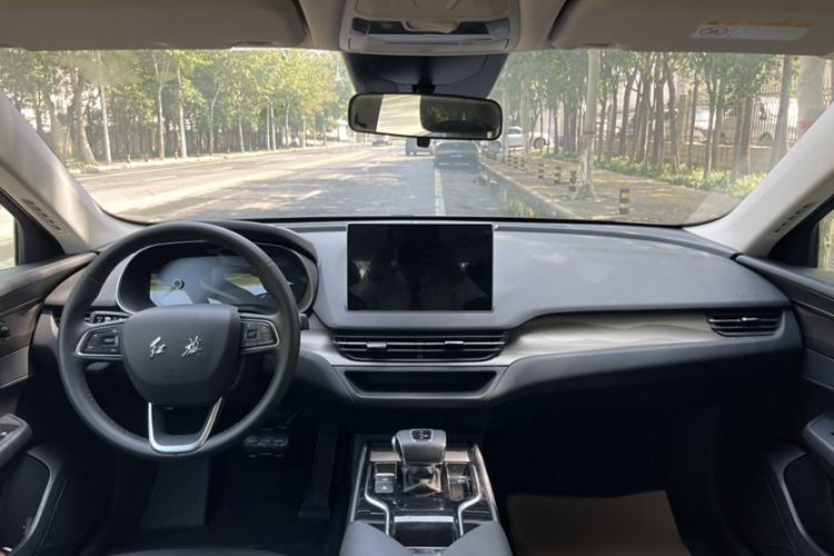 Used Hongqi E-QM5 2022 431 km Charge & Enjoy Edition Interior 3