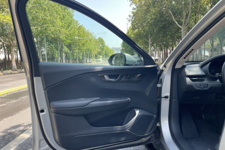 Used Hongqi E-QM5 2022 431 km Charge & Enjoy Edition Interior 6