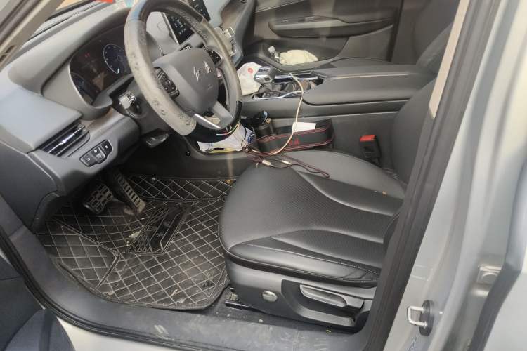 Used Hongqi E-QM5 2022 431 km Charge & Enjoy Edition Left Front Seat