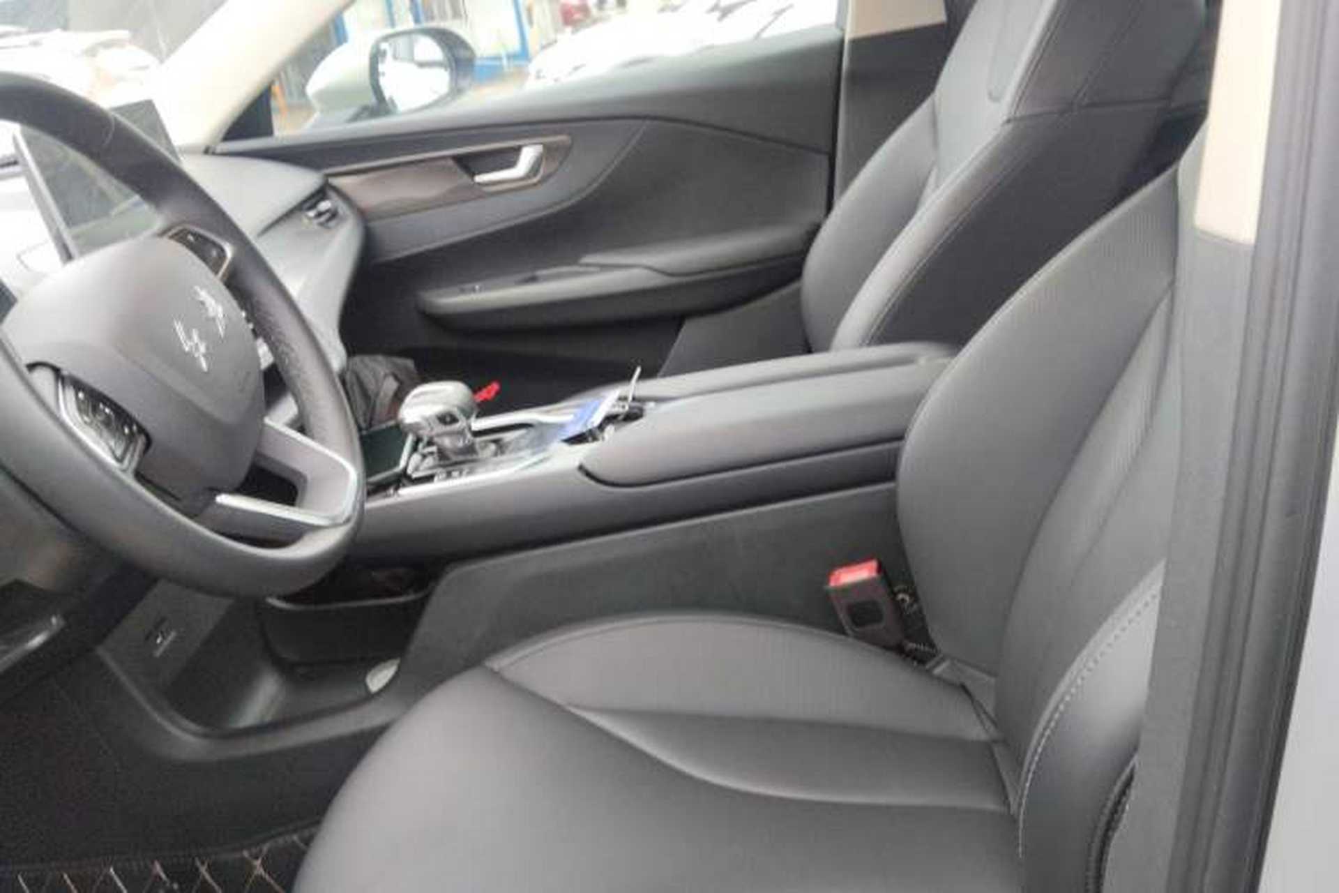 Used Hongqi E-QM5 2022 431 km Charge & Enjoy Edition Left Front Seat