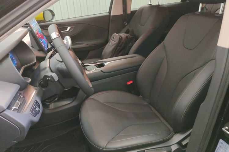 Used Hongqi E-QM5 2022 431 km Charge & Enjoy Edition Left Front Seat