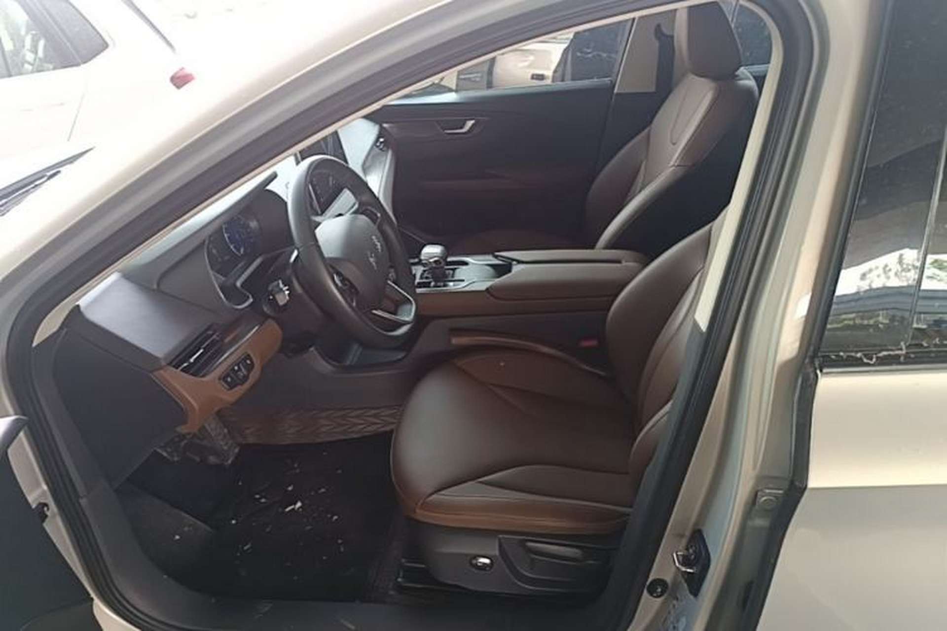 Used Hongqi E-QM5 2022 431 km Charge & Enjoy Edition Left Front Seat