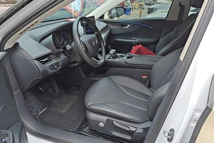 Used Hongqi E-QM5 2022 431 km Charge & Enjoy Edition Left Front Seat