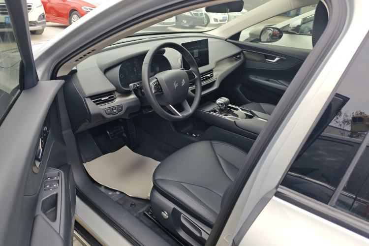 Used Hongqi E-QM5 2022 431 km Charge & Enjoy Edition Left Front Seat