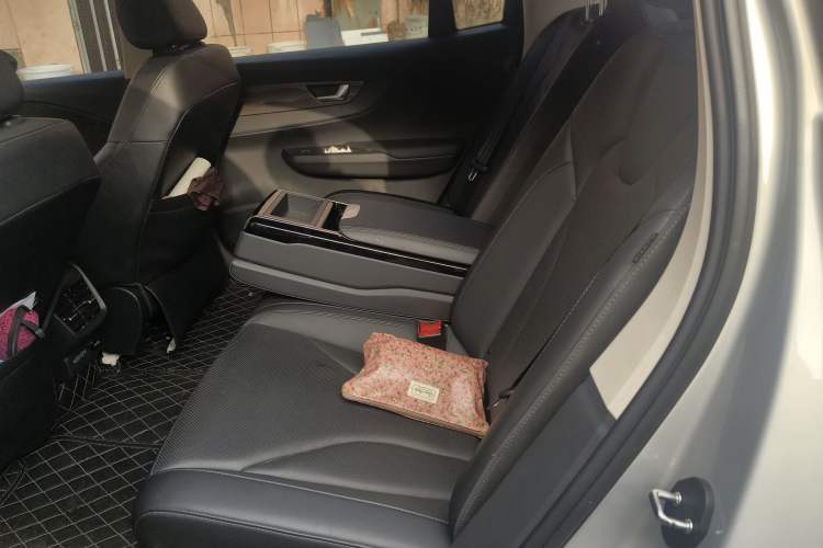 Used Hongqi E-QM5 2022 431 km Charge & Enjoy Edition Left Rear Seat