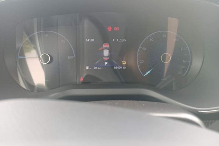 Used Hongqi E-QM5 2022 431 km Charge & Enjoy Edition Odometer Close Up