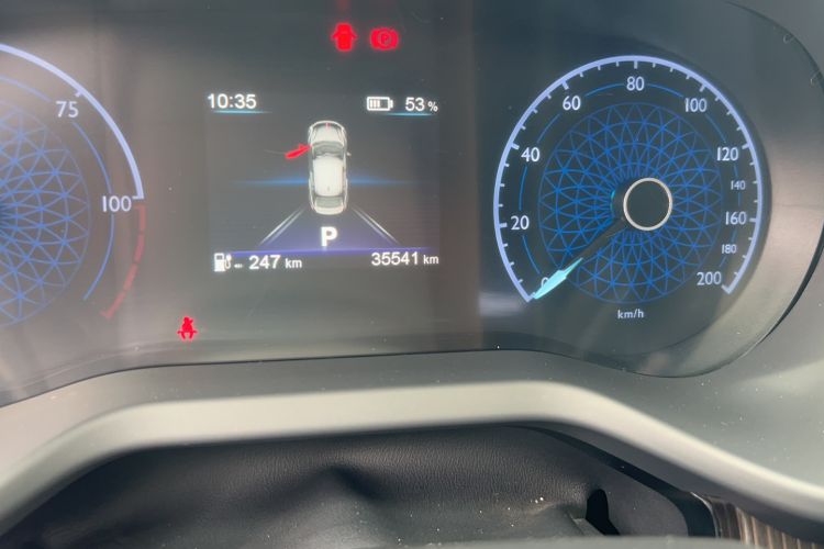 Used Hongqi E-QM5 2022 431 km Charge & Enjoy Edition Odometer Close Up