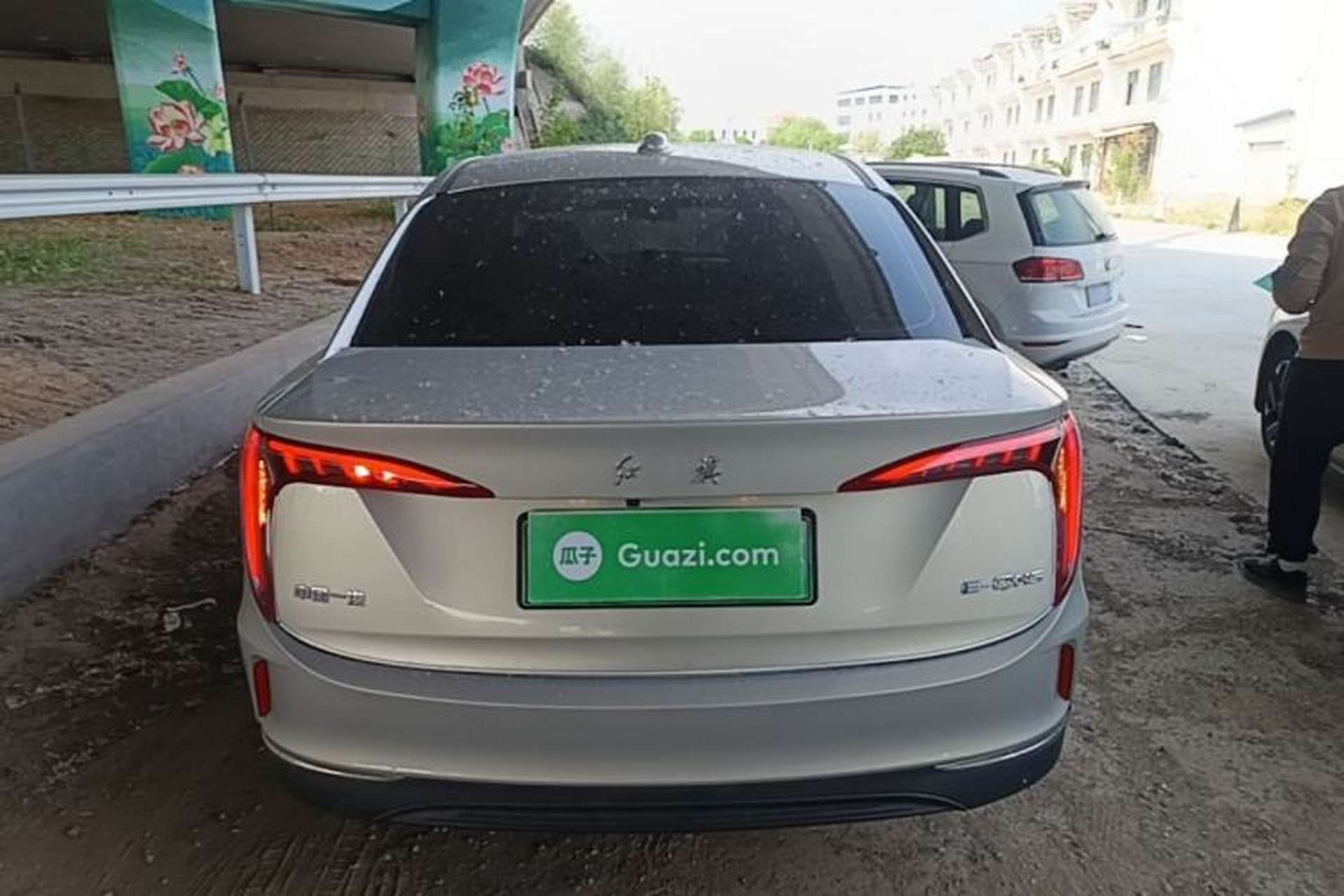 Used Hongqi E-QM5 2022 431 km Charge & Enjoy Edition Rear