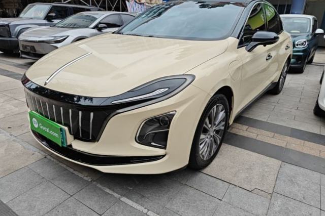 Used Hongqi E-QM5 2022 431 km Charge & Enjoy Edition