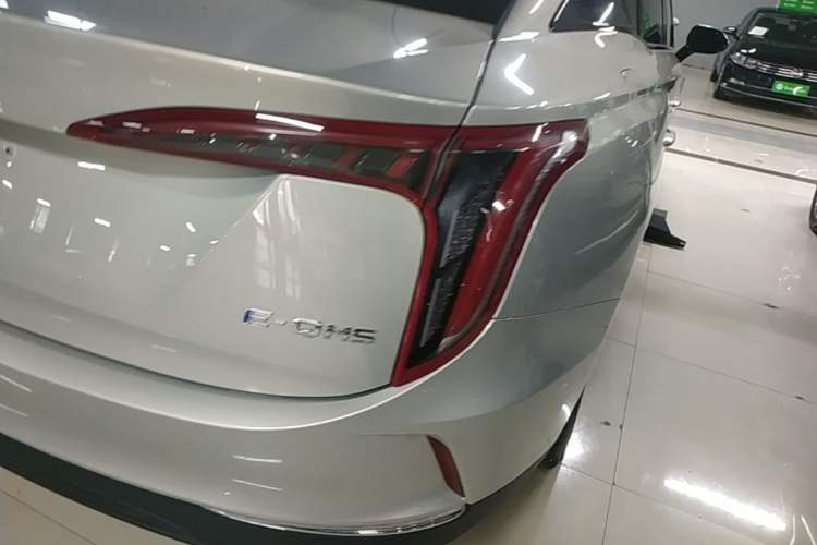Used Hongqi E-QM5 2022 431 km Charge & Enjoy Edition Right Rear Taillight