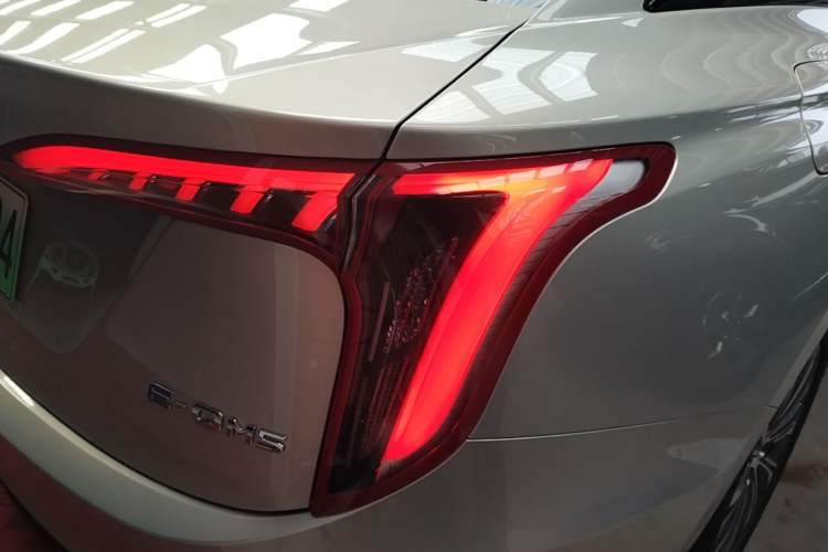 Used Hongqi E-QM5 2022 431 km Charge & Enjoy Edition Right Rear Taillight