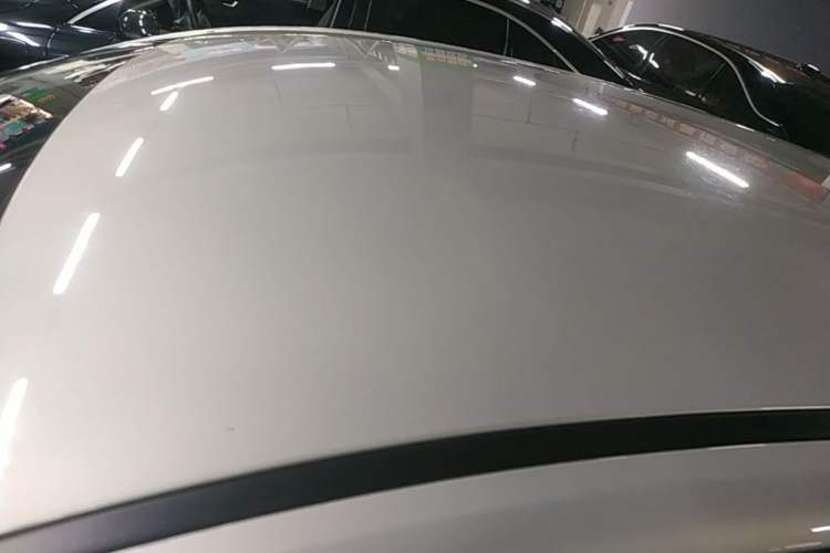 Used Hongqi E-QM5 2022 431 km Charge & Enjoy Edition Roof