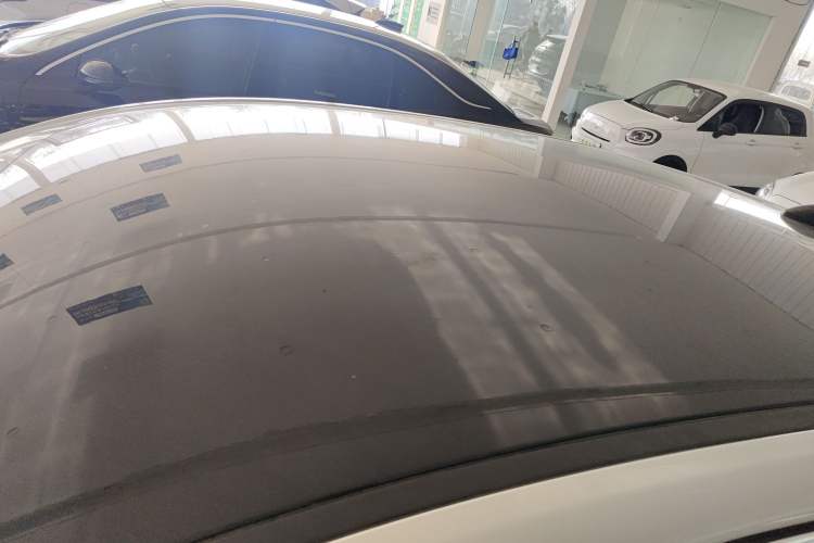 Used Hongqi E-QM5 2022 431 km Charge & Enjoy Edition Roof
