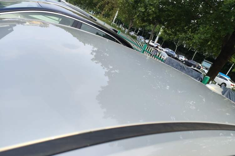 Used Hongqi E-QM5 2022 431 km Charge & Enjoy Edition Roof