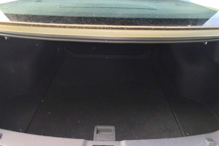 Used Hongqi E-QM5 2022 431 km Charge & Enjoy Edition Trunk